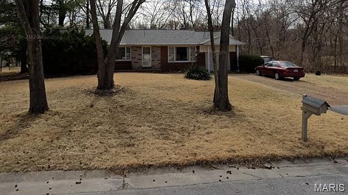 2nd image of 444 Essen Ln