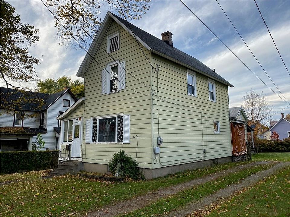2nd image of 33 Linden Ave