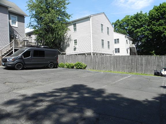 3rd image of 67 Fairfield Ave #2