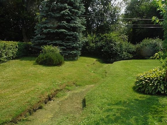 4th image of 23W537 Turner Ave