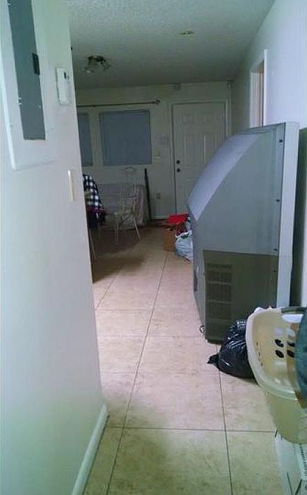 2nd image of 5818 Plunkett St