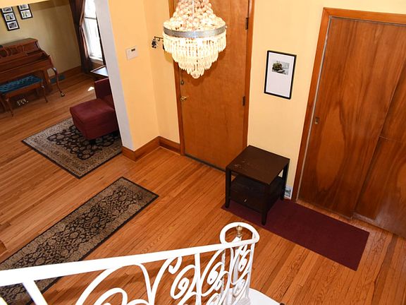 5th image of 681 Richmond Ave