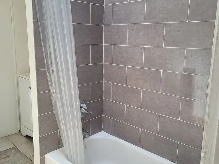 5341 Hadfield St — Photo 14