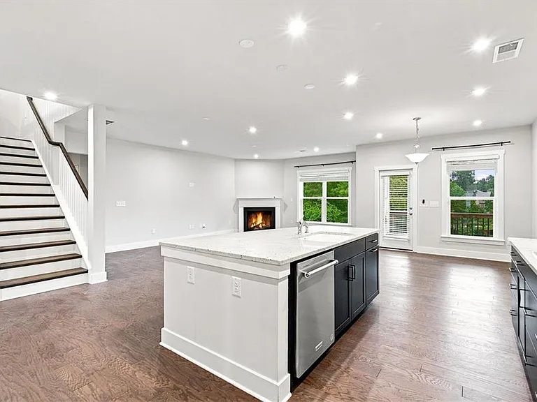 411 Riverclub Rd — Photo 8