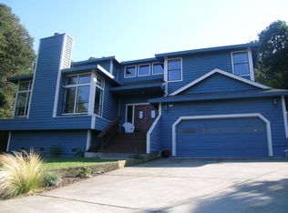 1890 Mountain View Ave, Petaluma, CA 94952