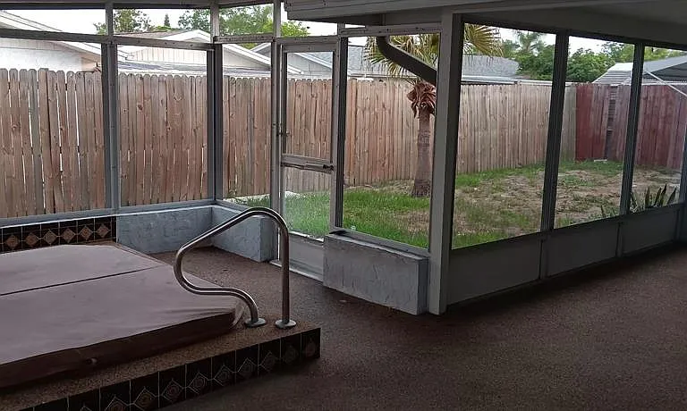 7410 Moravian Dr — Photo 30