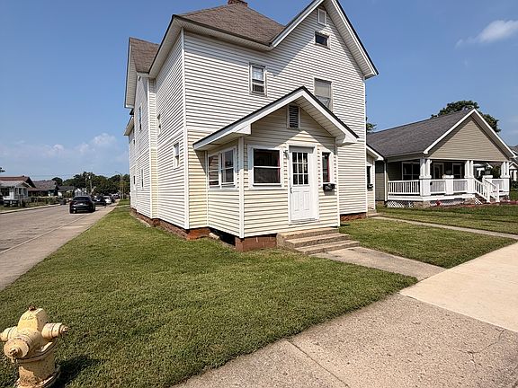 3rd image of 826 Nichol Ave