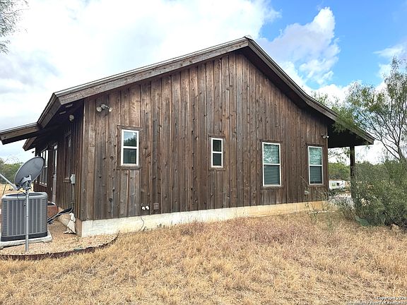 3rd image of 820 County Road 329