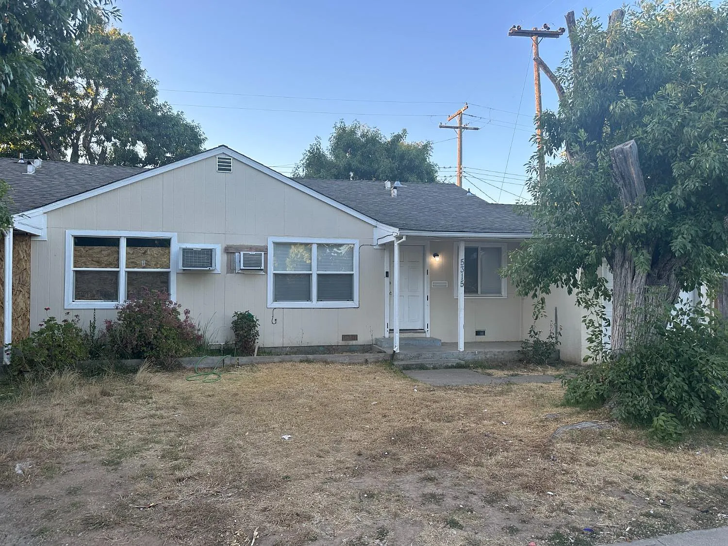 5313 Gordon Dr photo 1