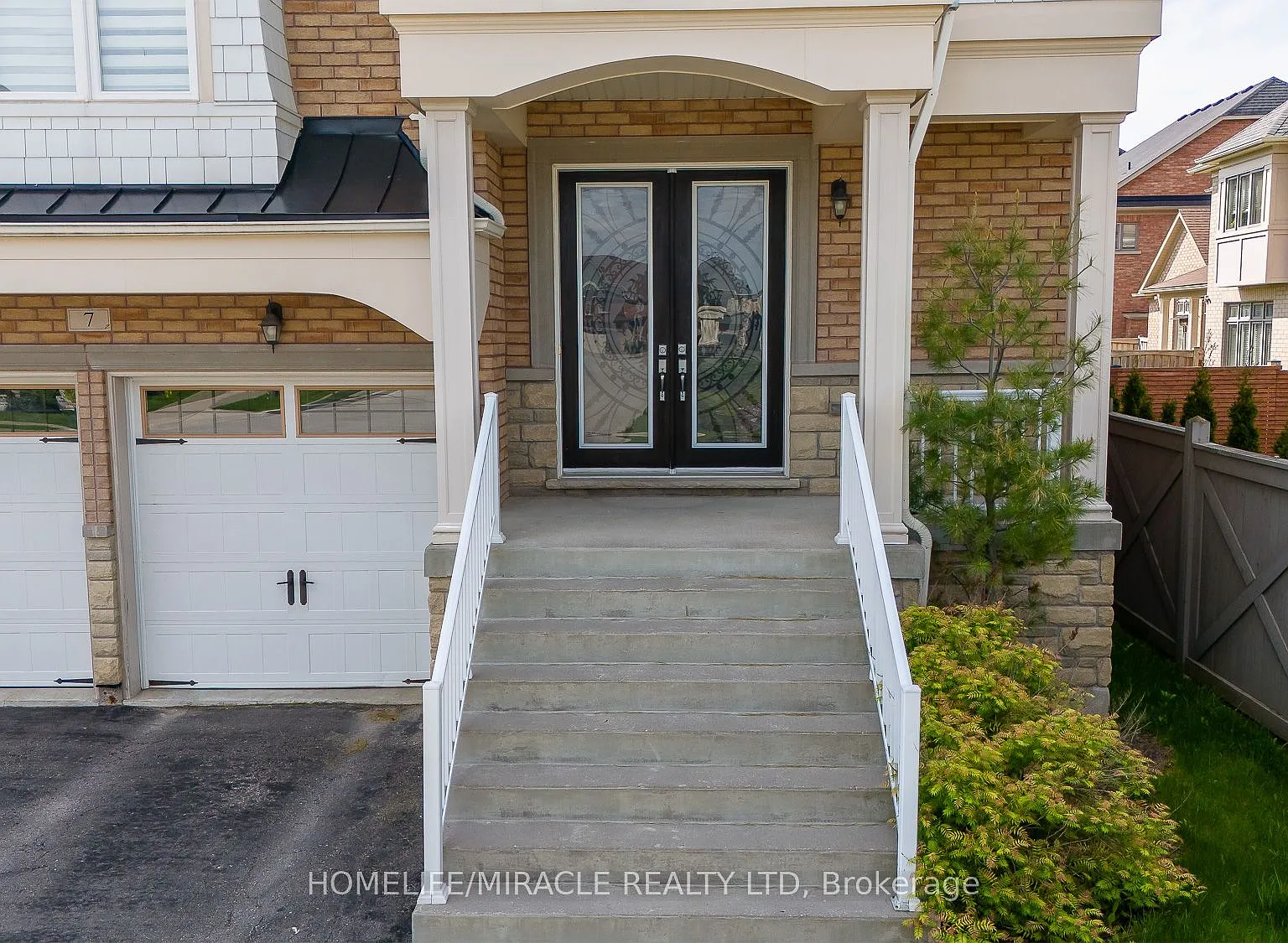 4 bed, $5,556 — Photo 3