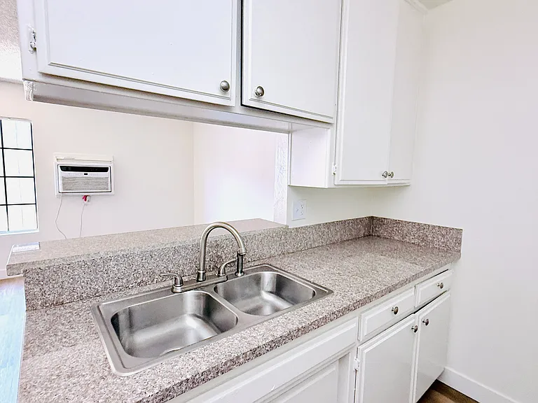 7423 N Lankershim Blvd #38 — Photo 7