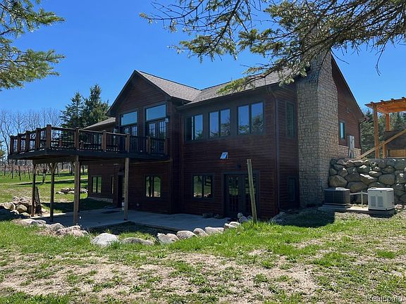 5th image of 5785 Baldwin Rd