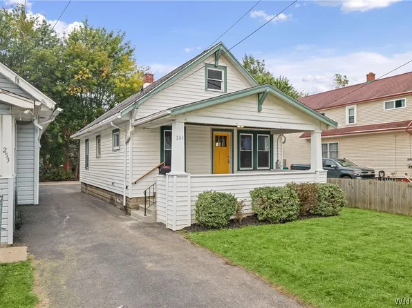 249 77th St, Niagara Falls, NY 14304