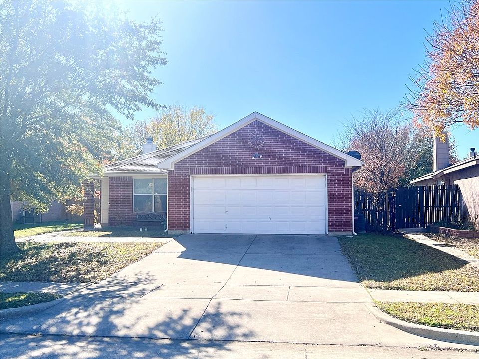 1st image of 704 Flamingo Dr
