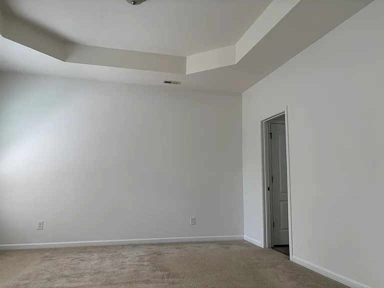 Royal Winchester Dr — Photo 23