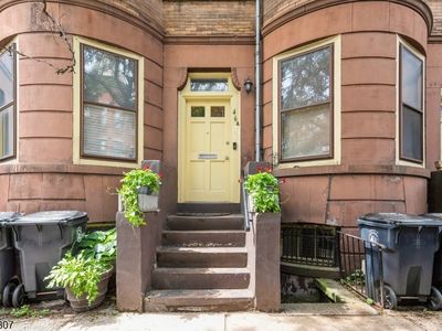46A James St #B, Newark, NJ, 07102