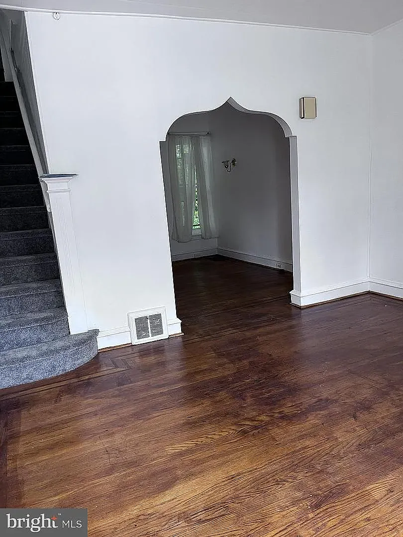 2 bed, 950 sqft, $1,400 — Photo 4