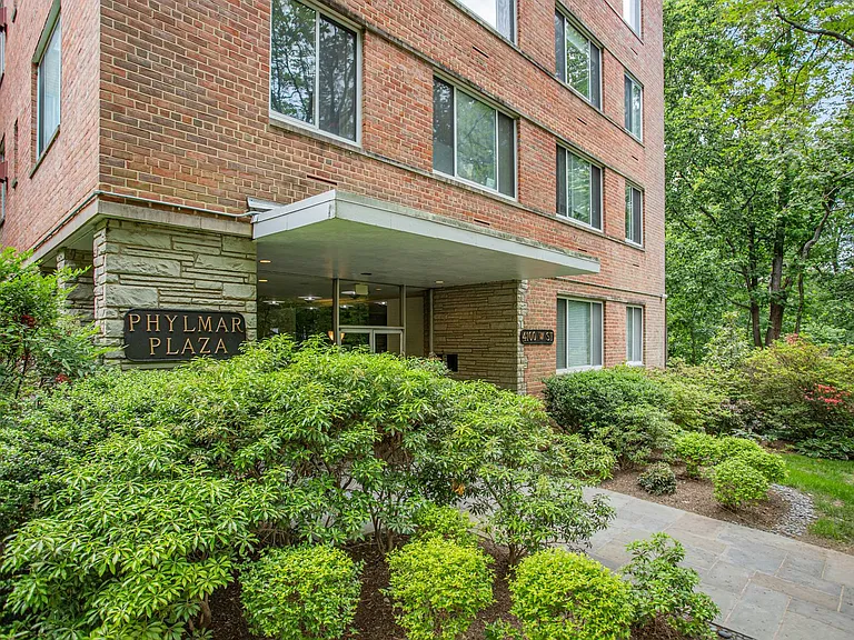 4100 W St NW #209 — Photo 36