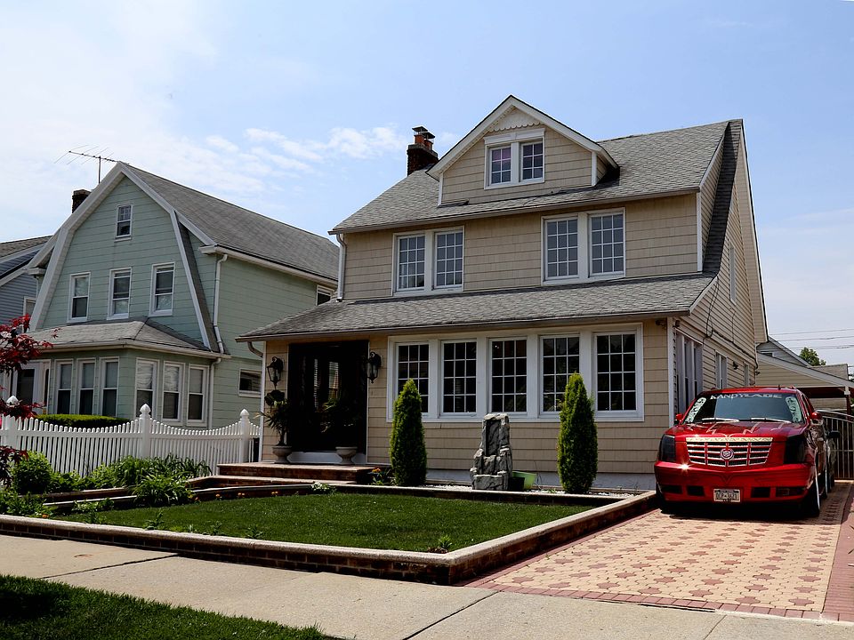 1st image of 93-06 217th St