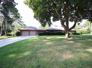 1401 8th Ave S, Clinton, IA 52732