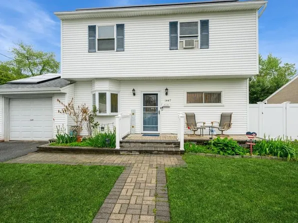 1447 Lombardy Boulevard, Bay Shore, NY 11706