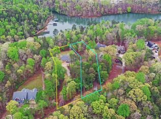 913 Paynes Creek Rd, Hartwell, GA 30643