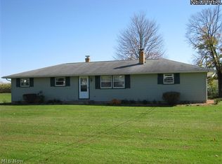 2540 Meadowside St NW, Massillon, OH 44647