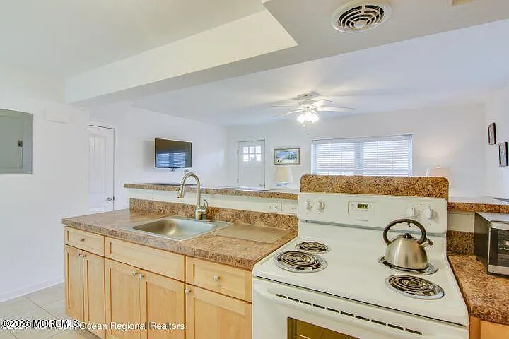 1488 Ocean Ave #8 — Photo 3