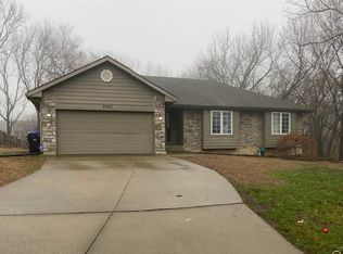 2907 SE Aquarius Dr, Topeka, KS 66605