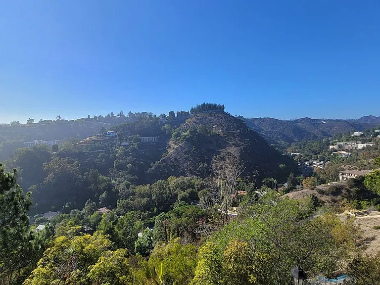 1357B Beverly Blvd — Photo 4