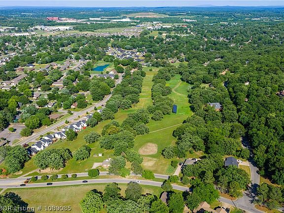 2nd image of 2724 Brooken Hill Dr