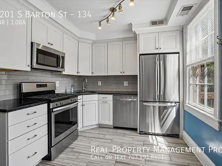 1201 S Barton St #134 — Photo 10