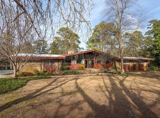 403 Coharie Dr, Clinton, NC 28328
