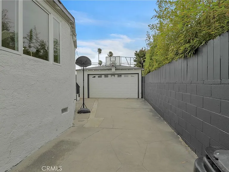 6541 W 84th Pl — Photo 31
