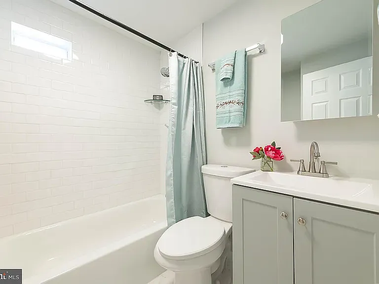 545 Barbadoes St — Photo 13