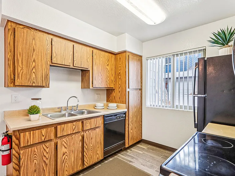 Sunrise in Chandler Apartments — Photo 34