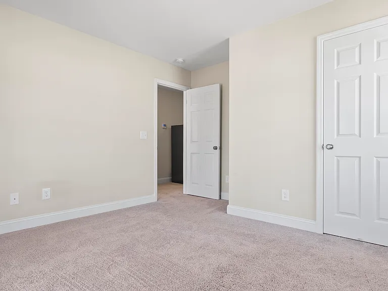 208 Broadleaf Dr — Photo 38