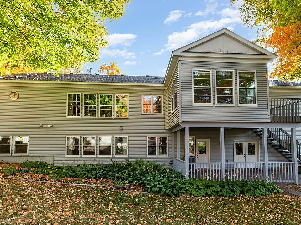 1st image of 605 Bernas Ln