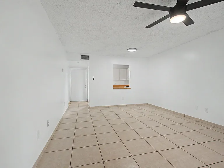 1650 Sandpiper Blvd — Photo 6
