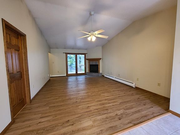 Spacious living room