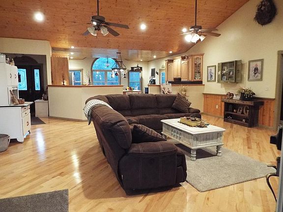 4th image of 221 Sourwood Ln