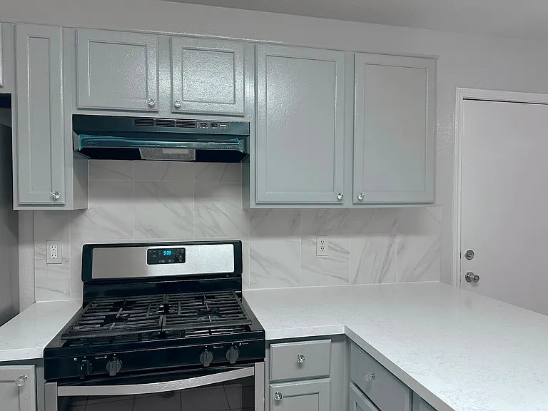 15522 Baxter Ave — Photo 8