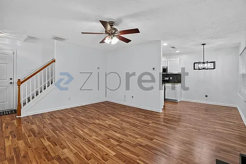 100 Oak Grove Pl Photo 1