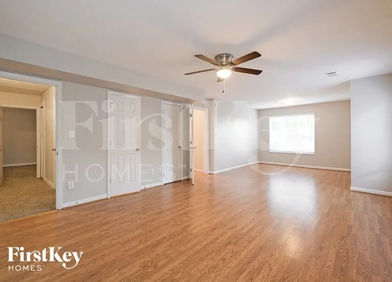 3810 Riversong Dr — Photo 8