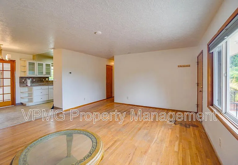 705 NE 94th Ave — Photo 7