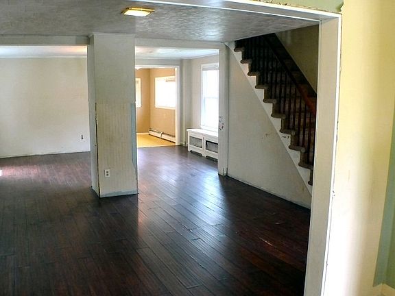 5th image of 22 Lawnwood Ave