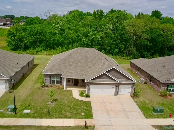 25129 Addlestone Dr, Athens, AL 35613