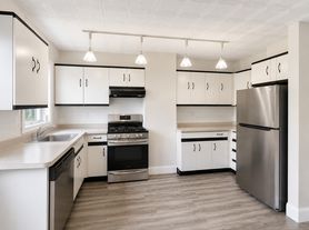 195 Maverick St, Boston, MA