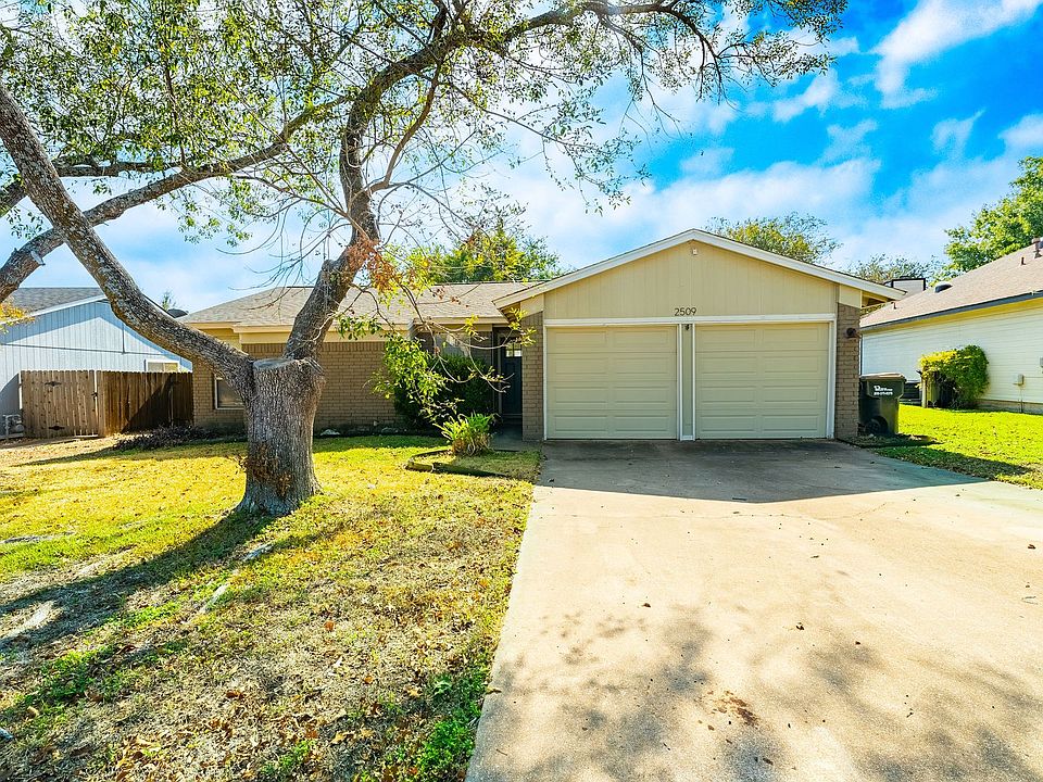 1st image of 2509 Armstrong Dr