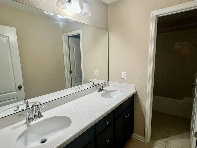 16057 Bainebridge Dr — Photo 21
